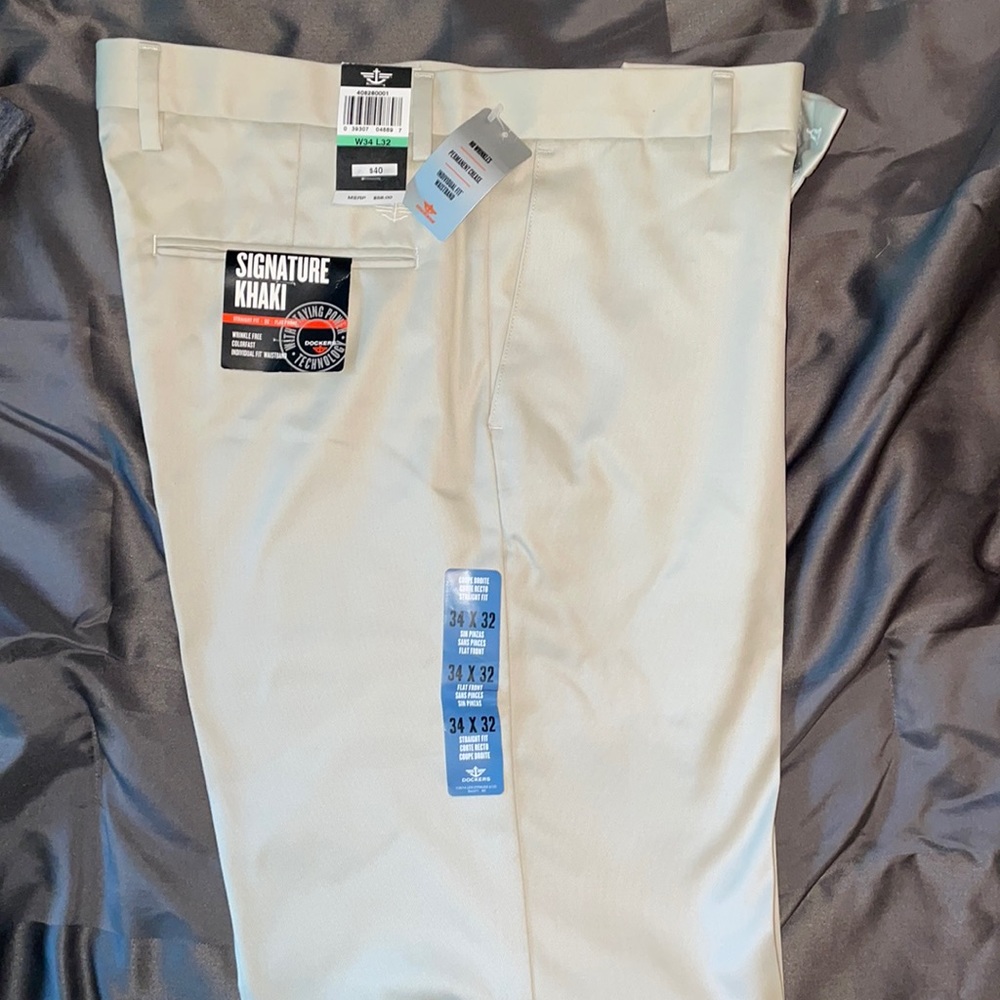 Men’s Dockers khakis, NEW, 34x32